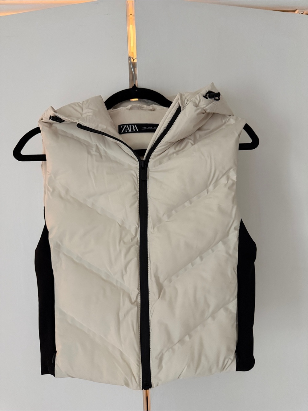 Zara Cream and Black Hooded Puffer Vest
